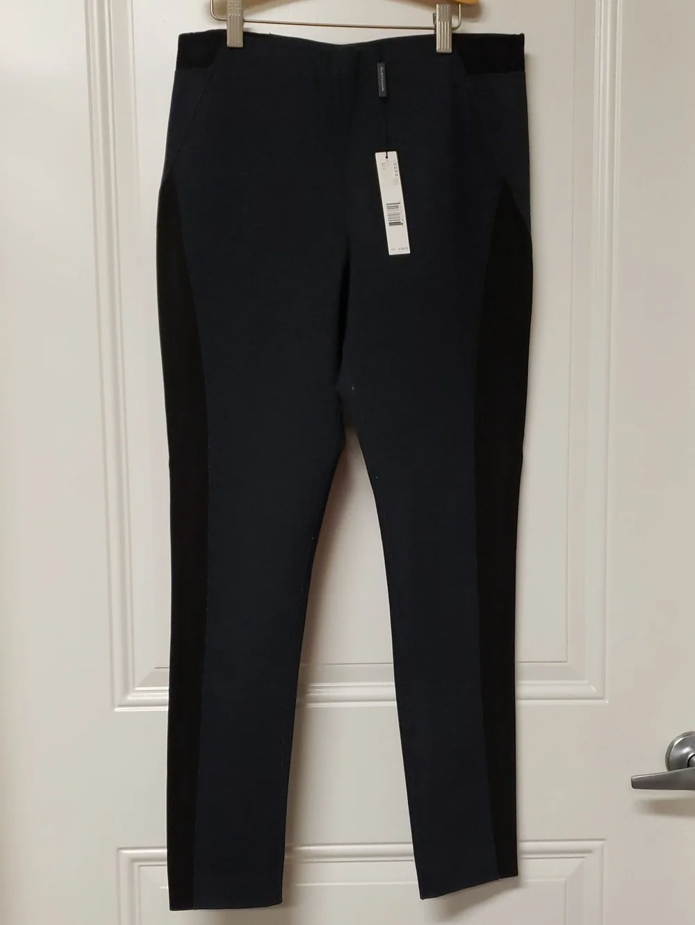 NWT Elie Tahari Navy and Black Ponte Skinny Pants Retail $198